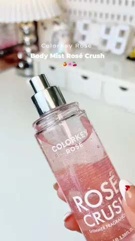 thơm dịu , nữ tính có nhũ bắt sáng bling bling nữa nha #colorkeyrosé #bodymistcolorkeyrosé #bodymist   #bodymistchinhhang #xuhuong #bodymistcolorkey #thomtho #thaothichriviu #fypツ #viral 