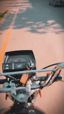 #like #videoviral #honda70black #repost #tiktokviral #viralmyaccount #followmytiktokacc #foryoupage❤️❤️ #cd70waly #simplelook 