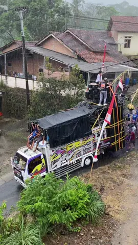 H pro ujan tetep jalan #fyppppppppppppppppppppppp #carnaval #soundsystem #horegjawatimur 