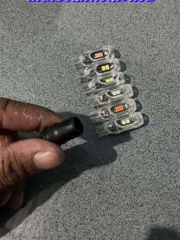 ไฟเลี้ยว LED T10 12V ไฟแสดงสถานะกว้าง สากลสำหรับรถยนต์และมอเตอร์ไซค์ เสียบปลั๊กแล้วสว่าง ติดตั้งง่าย