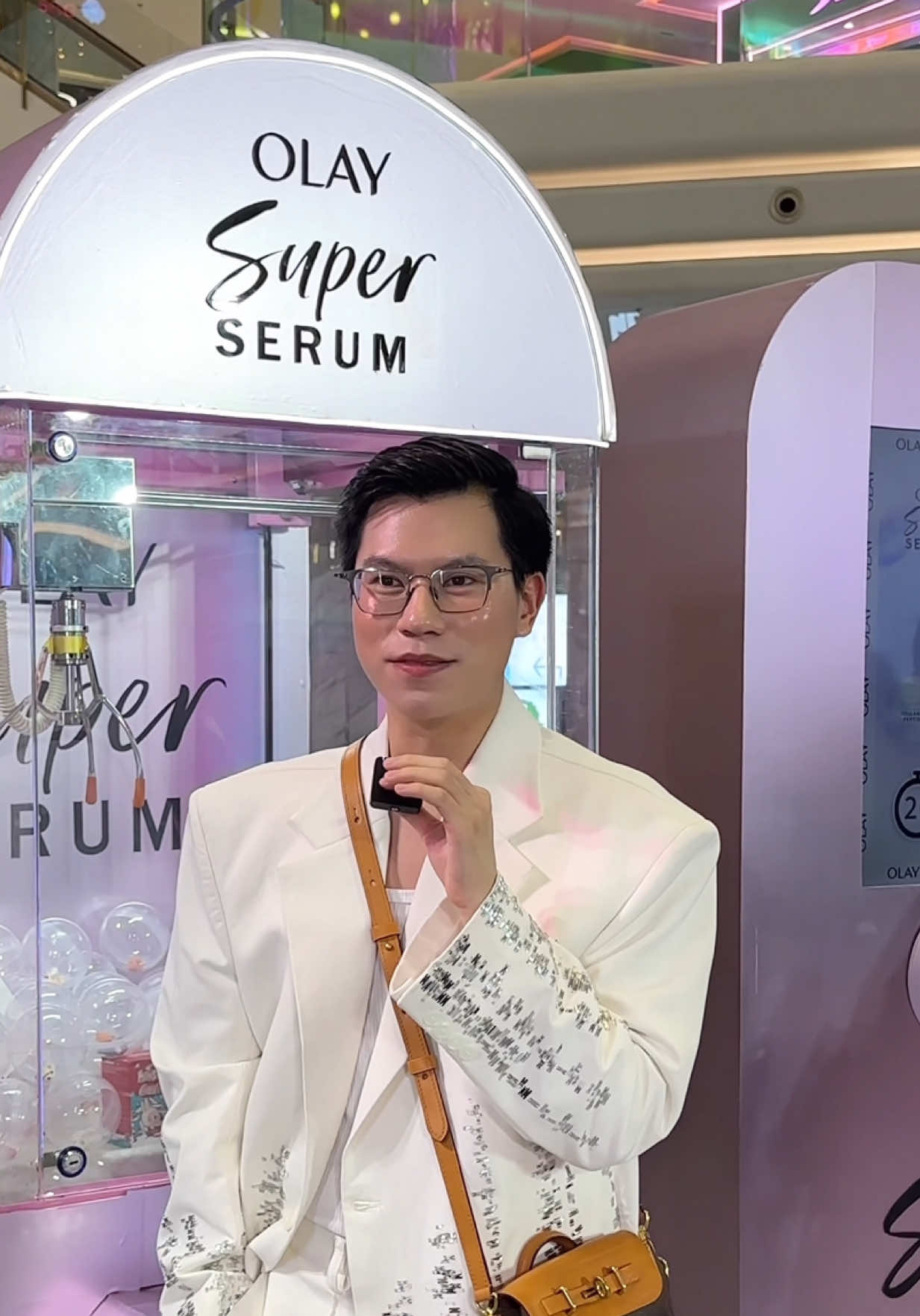 Dùng thử em Olay Super Serum này chưa các mom ơi? Thề luôn nó xức sắc lắmmmm bên Mỹ bên Thái nổi rần rần, cuối cùng cũng về tới Việt Nam. Làm sáng mờ thâm đều màu da dưỡng trắng tăng độ đàn hồi nói chung cái gì cũng làm được =))) Đợi kết quả test của em nhaaa #skincaredungcach #reviewlamdep #skincare #BeautyTok 