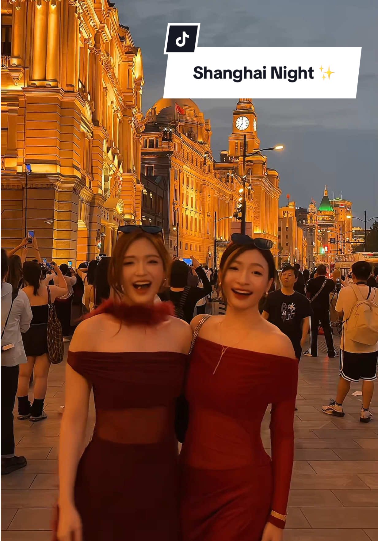 Quyết tâm quay lại Thượng Hải lần 2 chỉ để tận hưởng khoảnh khắc này.. ✨ @dannie.linhdan #shanghai #thebund 
