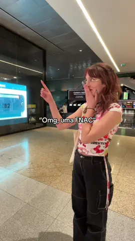 Quem nunca 🤣 @FNAC Portugal  Ib: @beatriz 💌 🩵🩵 #BookTok #booktoker #bookstan #booktokportugal #leitoresdotiktok #bookishthoughts #booktokportuguês #bookish 