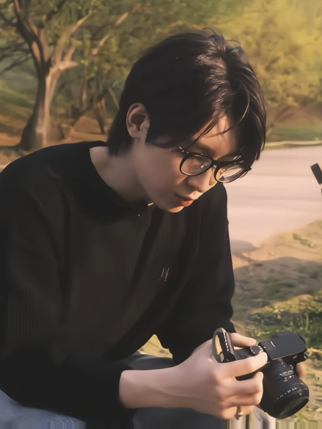 my photographer bf 📷 #seventeen #wonwoo #jeonwonwoo #wonwooseventeen #wonwooedit #carat #fyp #kpop #foryou