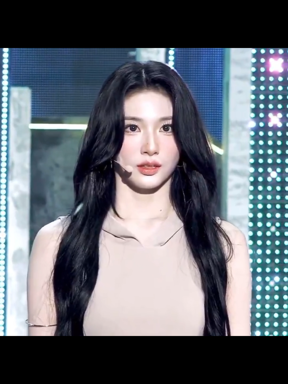 Xinyu #tripleS #트리플에스 #xinyu #zhouxinyu #fancamskpop #assemble25 #are_you_alive #triplesarmpit #kpopfyp #fyp #foryou 