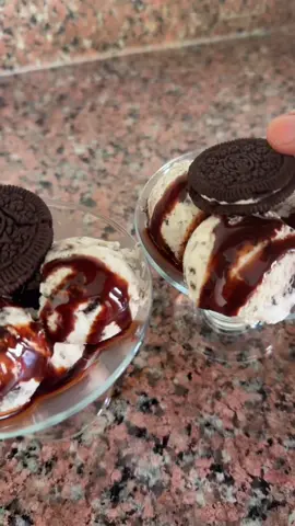 Delicious homemade Oreo ice cream 🍨🤤🤤👌#EasyRecipe #f #fyp #fypシ゚viral #foryoupage #somalitiktok 