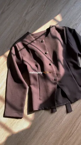 wajib banget sih punya warna ini, karena secakep ituu #blazer #blazerwanita #outfitideas #foryoupage 