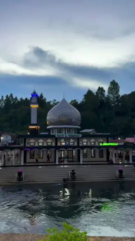 Marilah kita shalat 🕌.  #beautiful #masjid #peace #adzan #foryou 