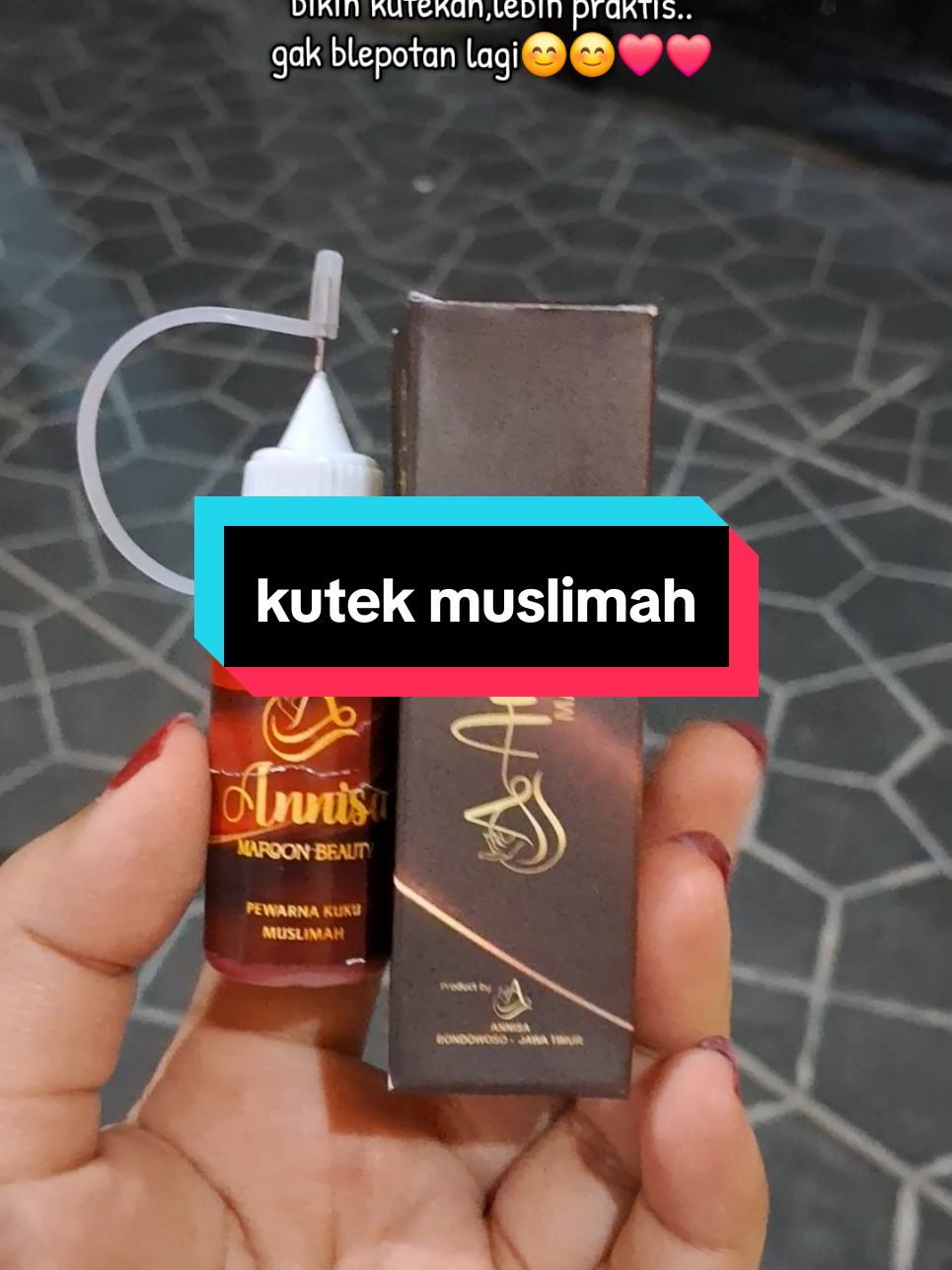 inai kuku muslimah ANNISA. sudah dilengkapi aplikator. memudahkan kakak² muslimah untuk memakai inai kuku. anti ribet,gak blepotan lagi. sudah HALAL. sah untuk SHOLAT. yuk checkout inai nya sekarang. klik keranjang kuning😊❤️ #inaikuku #kutek #kutekmuslimah #kutekhalal #fyppppppppppppppppppppppp #4u #foryoupage #xyzbca #masukberanda 