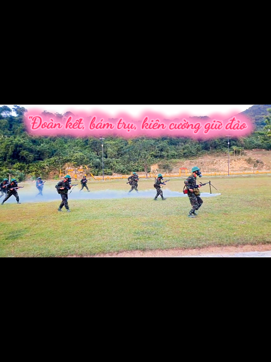 Cán bộ, chiến sĩ Tiểu đoàn đảo Trần 