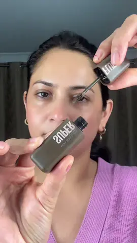 Defined your eyebrows with  @Maybelline NY superfluff brow mousse  #maybelline #eyebrowtutorial #tiktok 