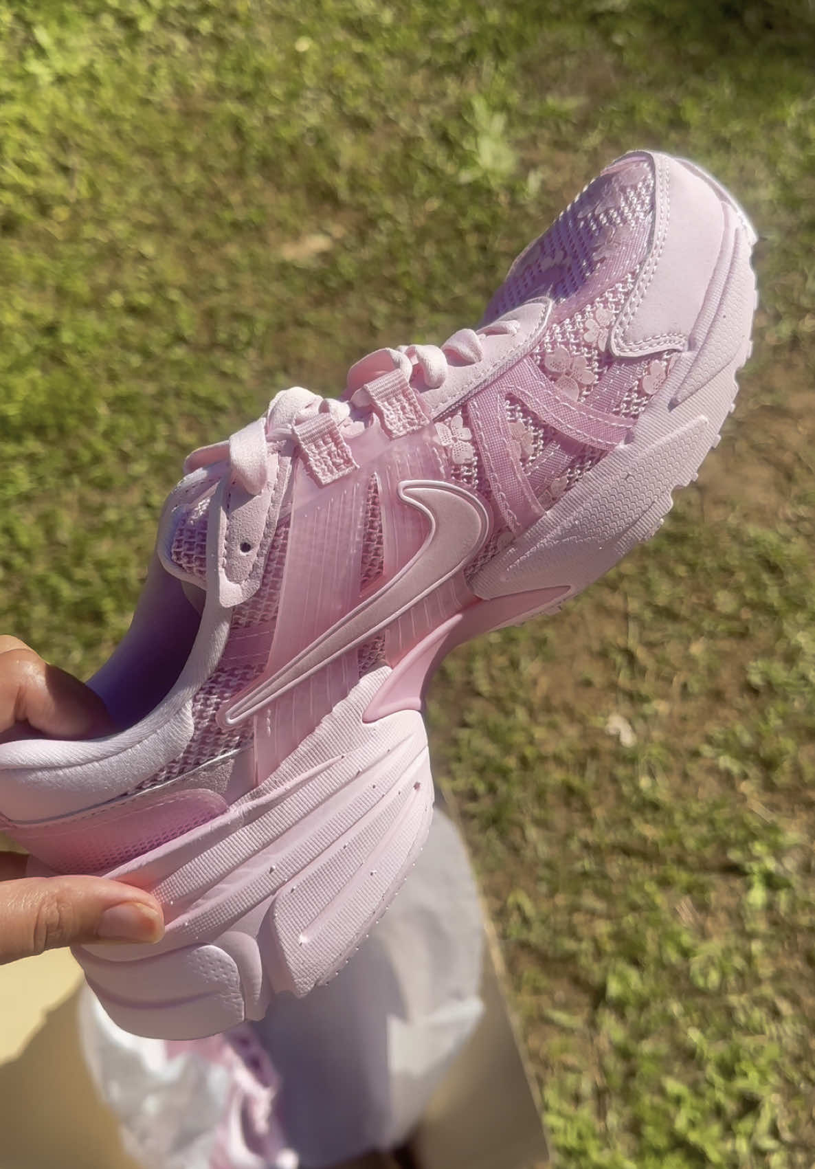 Pretty in pink🩷 #nikev2krun #pink #runner #marathon #Fitness #health #goals #nike