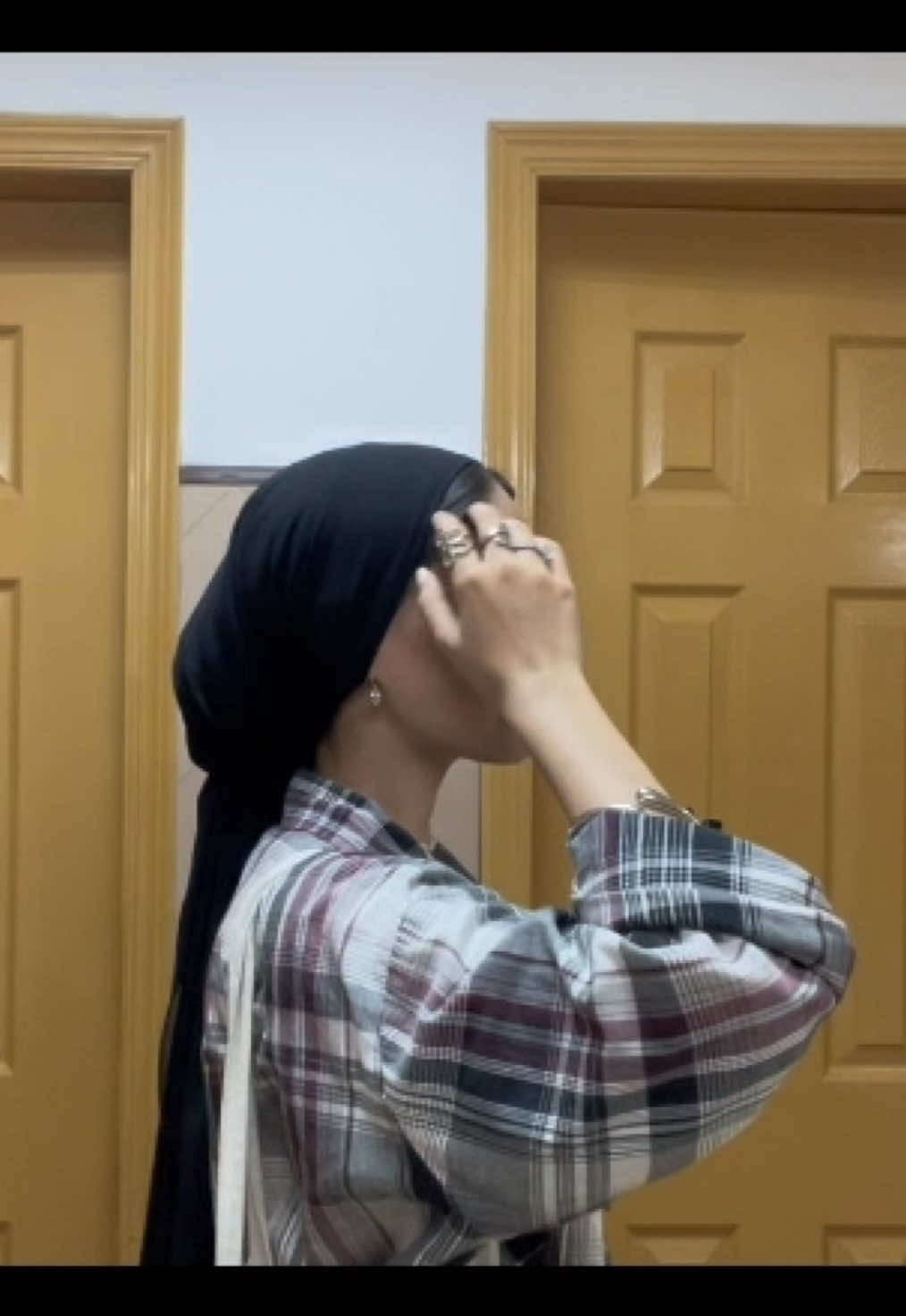 #outfitinspo #hijabi #explore 40+degrees << #fits #foryou  #unilife #fitcheck  #fyp 