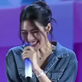 Orm jadi gugup dan malu ketika Lingling bertanya padanya,  