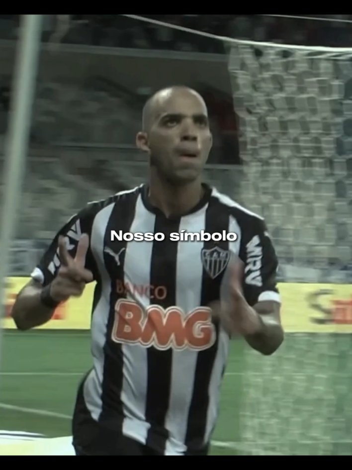 A nossa farda não é azul parceiro, é preta. ☠️🏴🔥 #classico #galo #cruzeiro #mineirao 