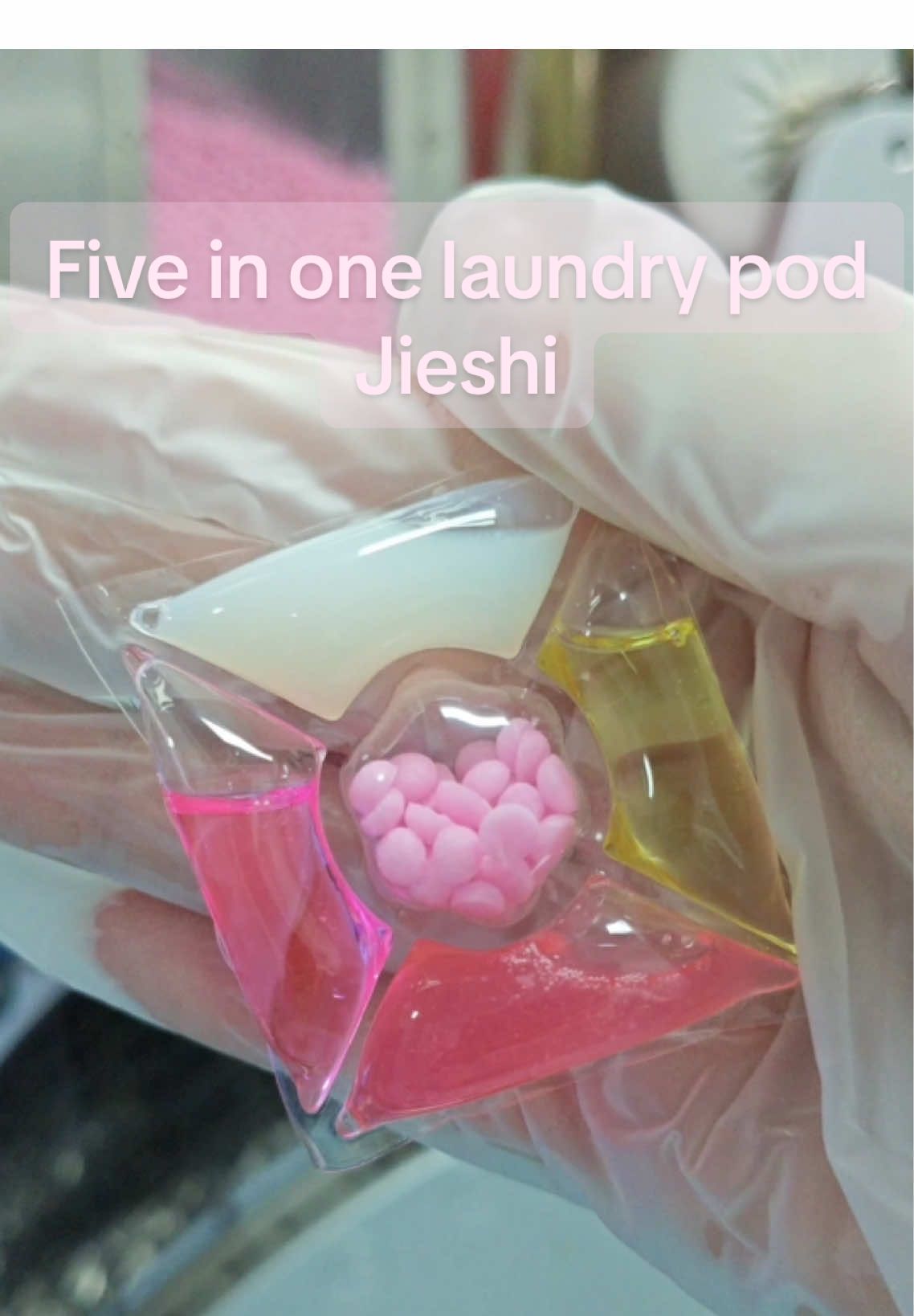 Pink!! Five in one laundry pod  #laundry #laundrybeads #laundrypods #laundrycapsule #china #factory #clean #agent #homefurnishings #oem #odm 