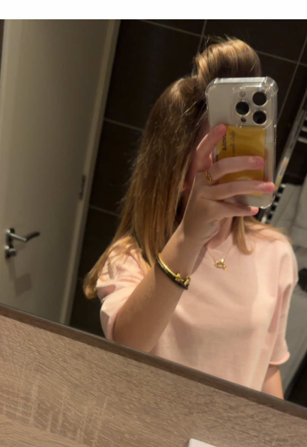 The shoes have pink on i promise xxxxxx #foryoupage #creatorsearchinsights #islabeau #roller 