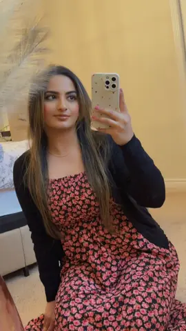 🌺                                                    #fyp #foryoupage #tiktokcanada #explorepage #pakistani #summervibes #dresses #browntiktok #OOTD #pakistani_tik_tok 