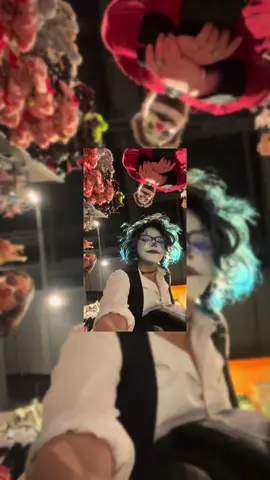 Everything alright down there? @Gcosplays @⚡️🏛️K U R I🏛️⚡️ @I'm Hana #clowns #clownmakeuplook #clownmakeuplooks #clown #clownoutfit #clowninacornfield 
