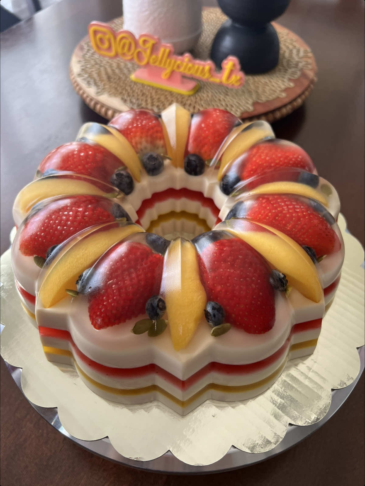 Gelatina de Mango-Fresa y Tres Leches 😮‍💨❤️ #jellycious_tx #jellycious #jellocake #emprendimiento #gelatinascreativas #gelatinasartisticas #jello #gelatina #clasesonline #gelatinadefrutas #postresparavender #katytx 
