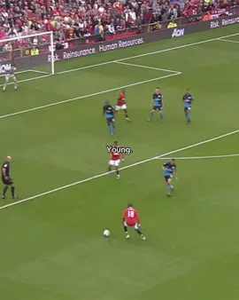 What a player he was….#ashleyyoung #manchesterunited #astonvilla #fyp #footballtiktok #edit #viralvideos 