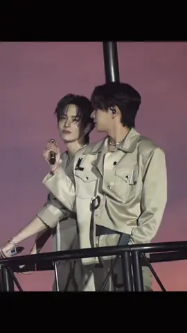 Why are they so cute together  #perthsanta #lolfanfest2025D1