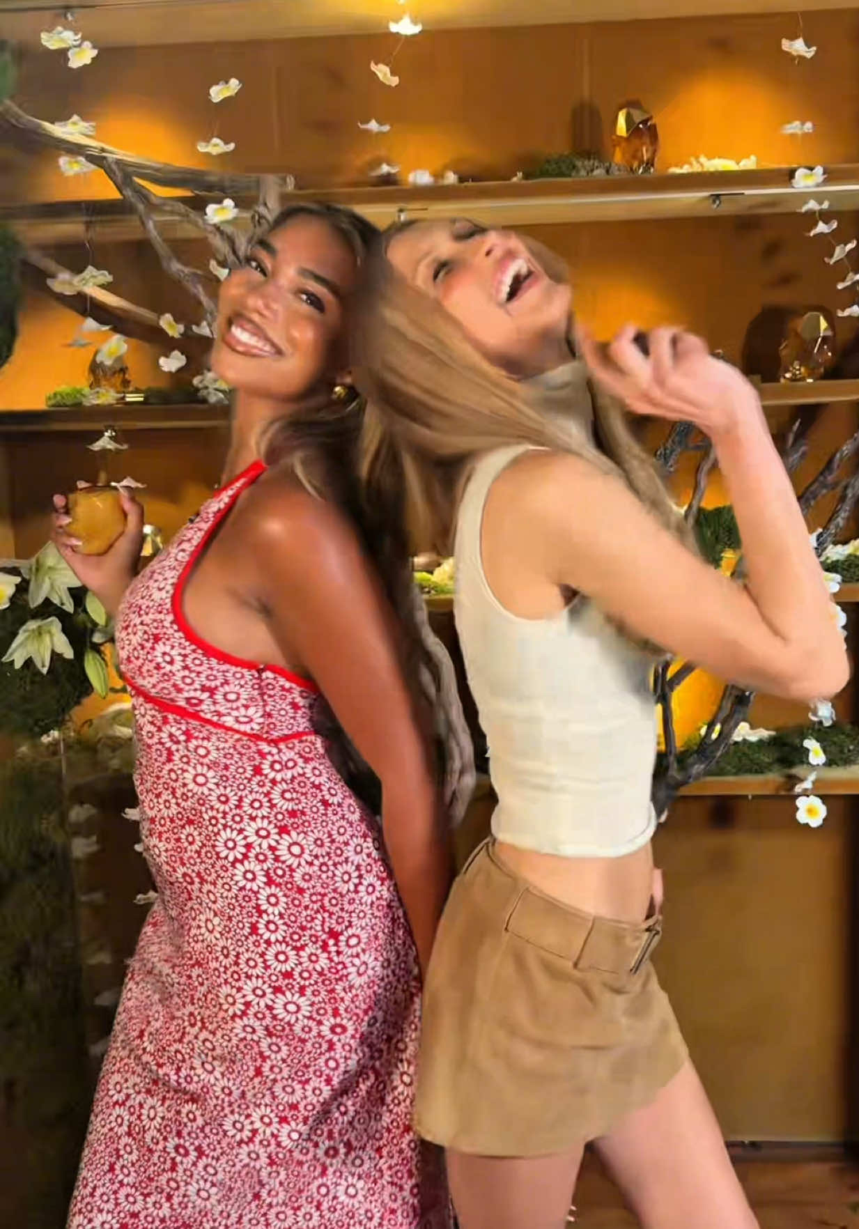 Miss Bella HADID @Bella Hadid 