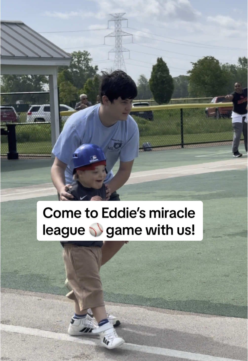 Amazing job today! Eddie is only on his second game ever and already is getting the hang of it and went up to bat beaming with a smile, ear to ear! 😭 #proud #brave #miracleleague #morealikethandifferent #upsyndrome #theluckyfew💛💙 #iloveyou #moms