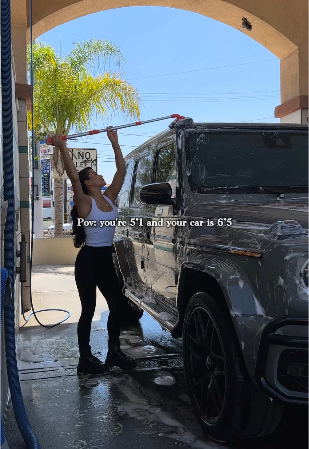 POV: washing your 6”5 car when you’re only 5”1 😅 This thing was a life saver  #carwashfails #carcleaning #carcleaningtips #selfcarwash 