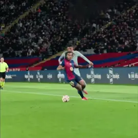 The best young cb itw #paucubarsi #cubarsi #fyp #football #edits #targetaudience #viral #barca #ukrap #ucl #cubarsiedit #gavi 
