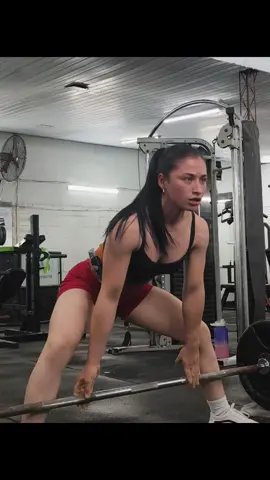 #powerlifting #poweliftingwomen #ipfpowerlifting #deadlift #GymTok 