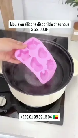 Moule en silicone #laseuleissue #faitmaison #batonnets #mouleaglace #mouleensilicone #tiktokafrique🇹🇬🇨🇩🇨🇮🇧🇯🇬🇦🇨🇲🇬🇦 #fyp #tiktok229🇧🇯 