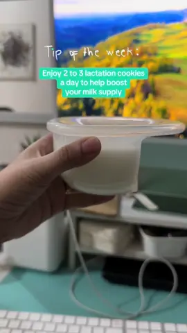 Sharing what worked for me to increase my milk supply:  ✅ Drinking lots of water ✅ Keeping a consistent pumping routine  ✅ Adding lactation cookies to my daily snacks. #pumpingmom #pumpingtips #lactationcookies #pumpingjourney #breastfeedingmom #breastfeedingmoms #pumpingmama #mommies #firsttimemoms 