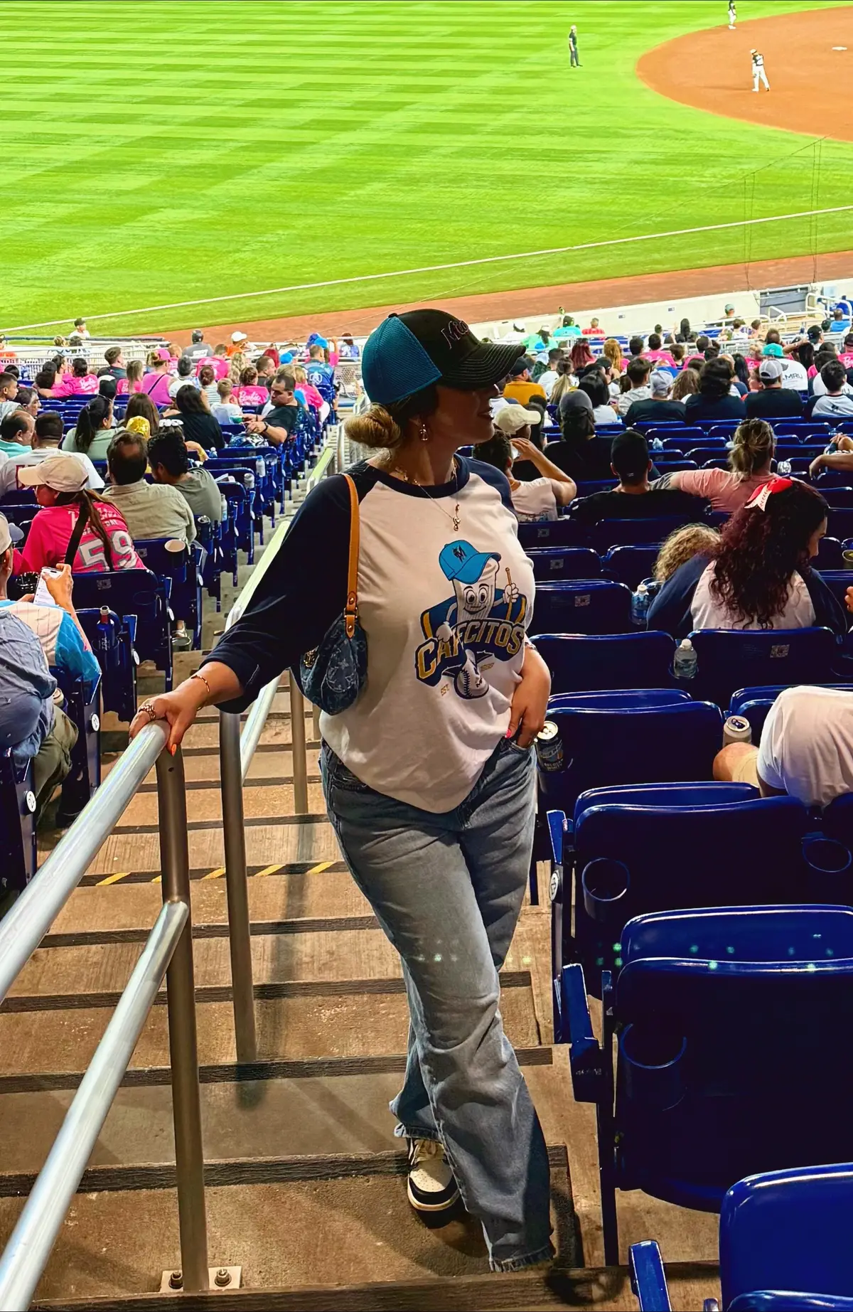 And that’s ball ⚾️ #marlins #miami #miamimarlins #baseball #baseballgame #baseballoutfit 