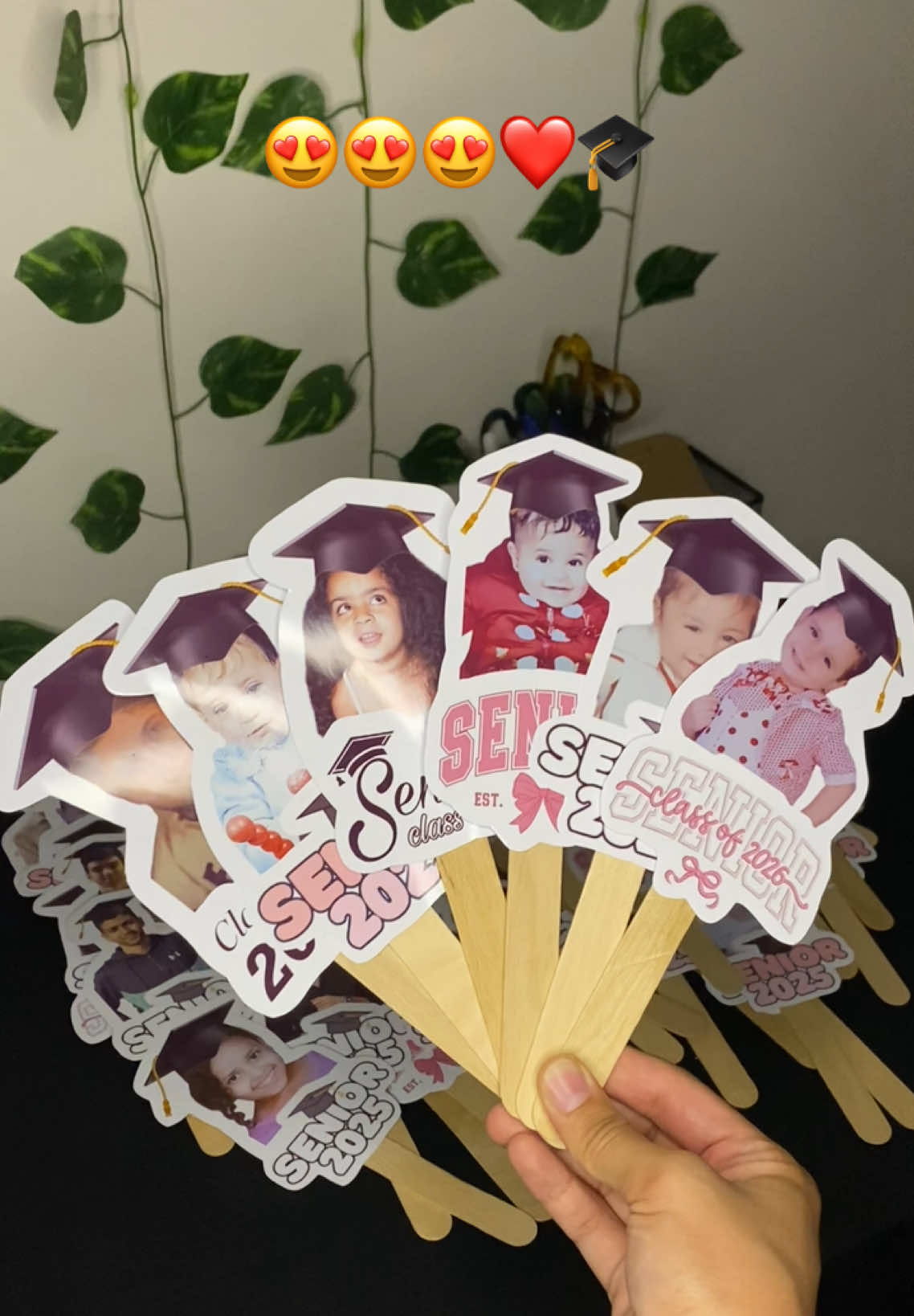 للطلب كلمونا على رسايل الصفحه او على واتساب 01210516938 💌❤️  #كروت #توزيعات #تخرج #senioryear #senior 