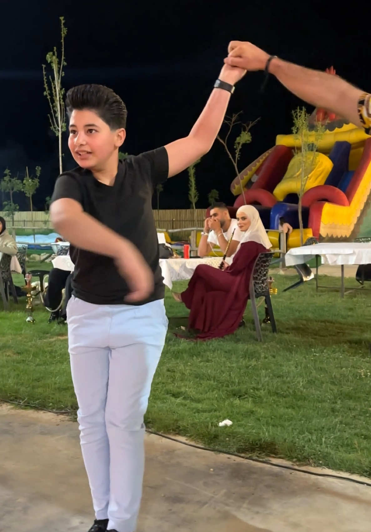 لا تُحاولو التشبه بنا ، لأن دائماً النسخ رخيصة☝️شفتو أهضم من يوسف دلباني ؟ 😍#وسيم_دلباني #foryoupage #العالم_العربي #يوسف_دلباني #قطر #السعودية #سوريا #dance #دبكة #لبنان #سوريا #fyp #امريكا #leabnese #dabke #دبكات #اكسبلورexplore #fypage بحبكن ❤️