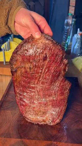 Irresistível❤️‍🔥 Flank Steak,  Raça Angus puro com certificado e rastreabilidade de qualidade Angus. A melhor! #foryou #foryoupage #fyp #viral #trending #explore #tiktok #Love #like #follow #churrasco #churrascaria #picanhaargentina #picanhauruguaia #picanhacaraprera