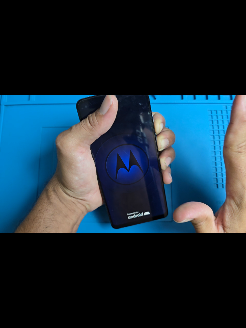 Celular Motorola travado na lobo inicial? tente suprimir antes de levar aí um técnico!