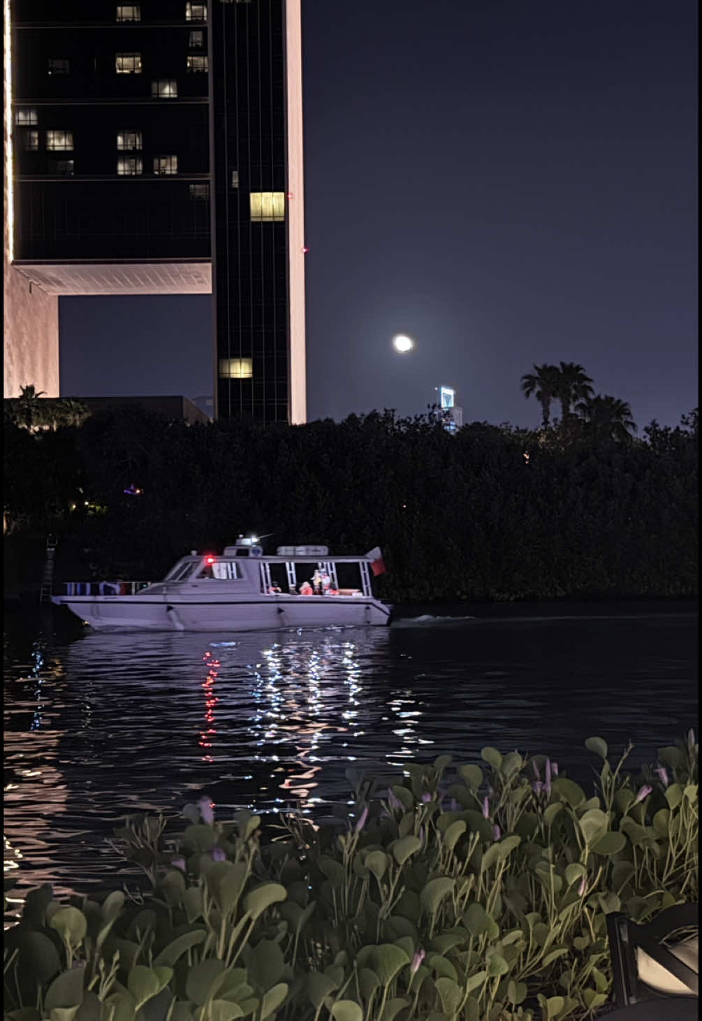 🖤  #بحر #بحرين_باي #viral #fypシ #الشعب_الصيني_ماله_حل😂😂 #explore #albanian #البحرين #almanama #trending 