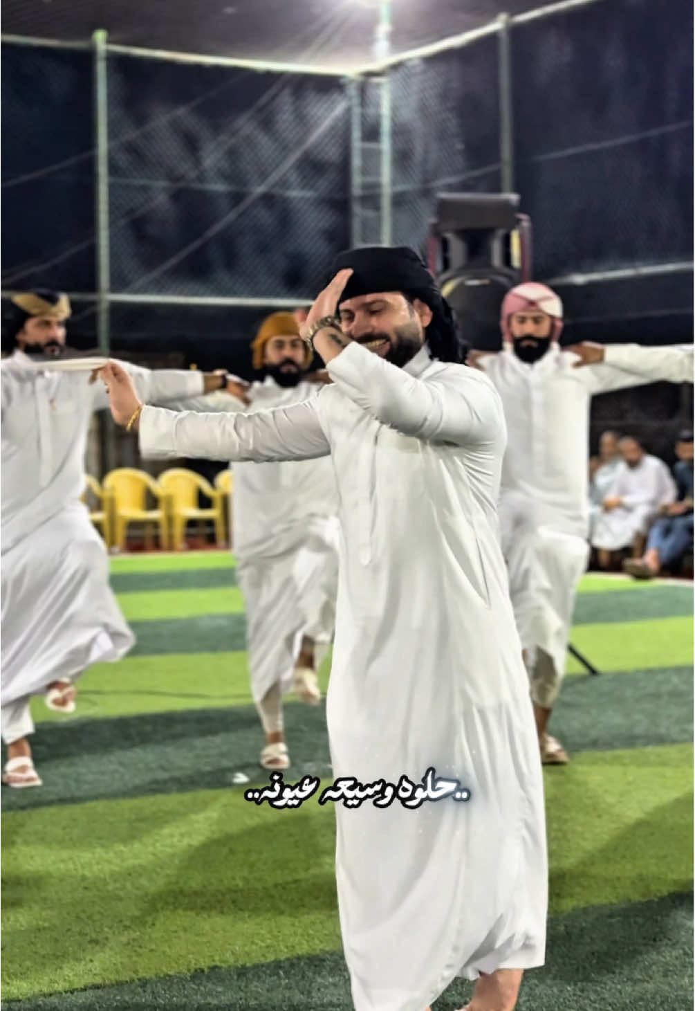 شفته يمشي بزيونه حلوه وسيعه عيونه🔥🤍#دليم_وعز_دليم #فلوجه_شارع_اربعين #اكسبلورexplore #دليم #الانبار_الرمادي #لقطه_فائقه_الثبات💔🥀🖤 #الشعب_الصيني_ماله_حل😂😂 