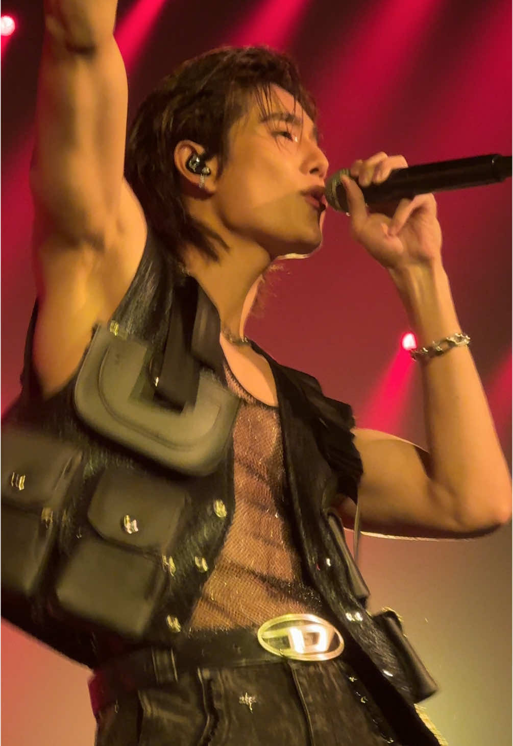 น้องภูวินทร์ bad girls like you คือที่ ❤️‍🔥❤️‍🔥 @phuwintang  #LOLFanFest2025D1 #phuwintang #ภูวินทร์ตั้งศักดิ์ยืน #ภูวินทร์ #pondphuwin 