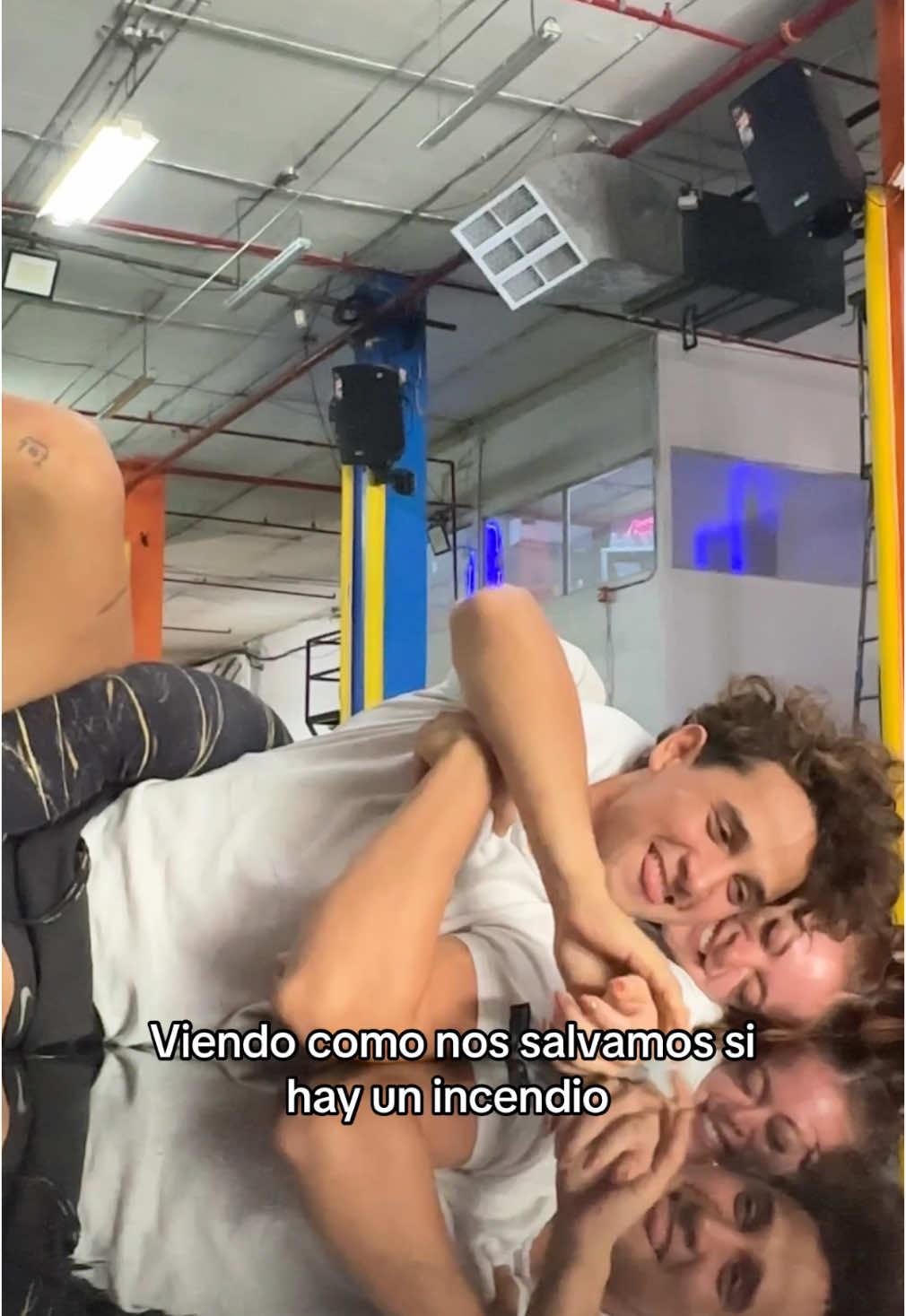 No sobreviví en ese incendio amigos :(