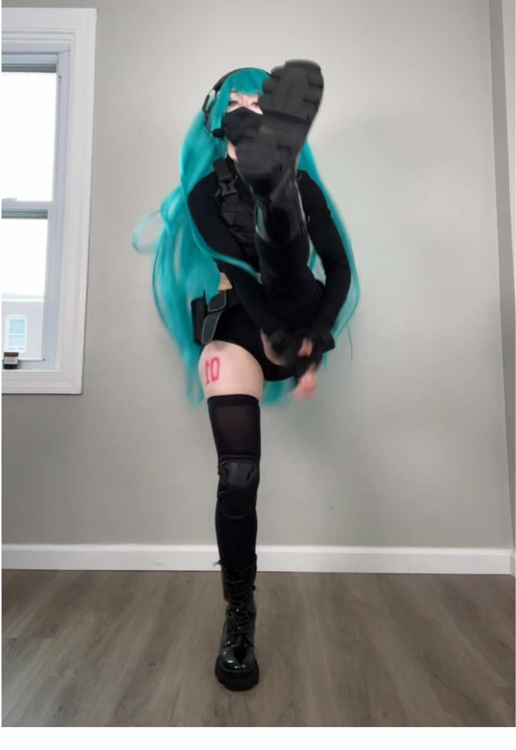 Surprisngly been a while since I did this one lol #hatsunemiku #hatsunemikucosplay #cosplay #vocaloid 