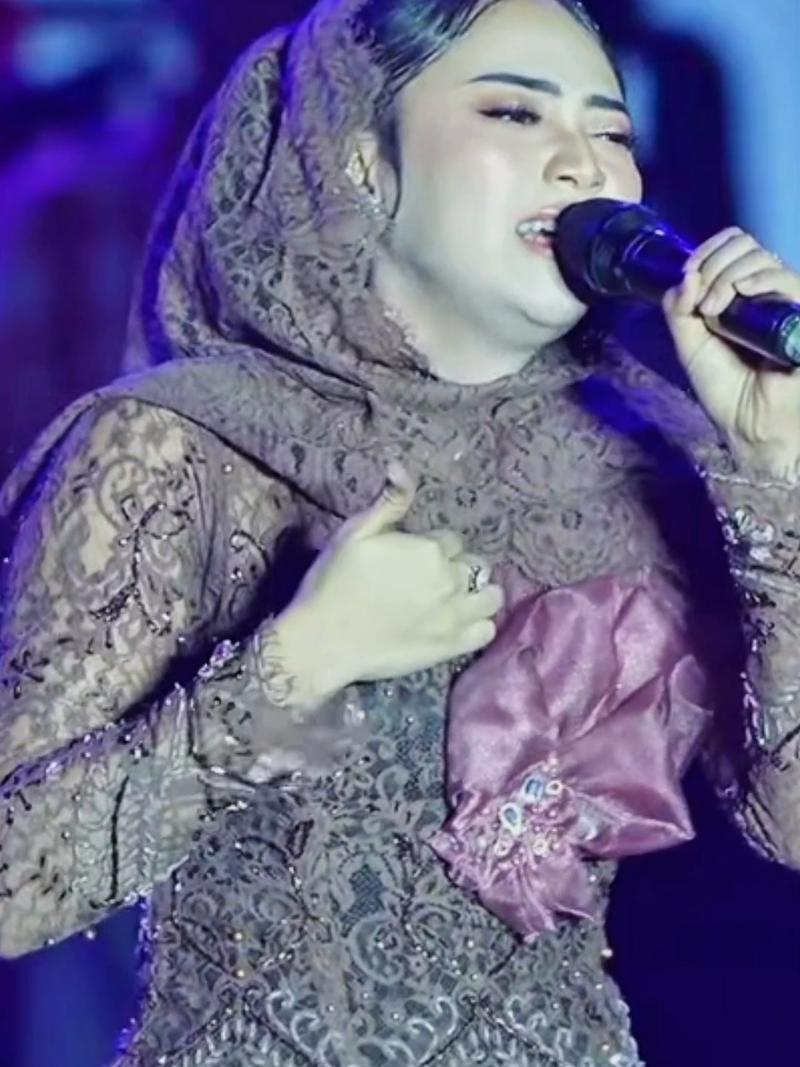 Cintaku Padamu - Silvy Kumalasari OM Himawan music di acara harlah sabilu taubah yang ke-6  #harlahsabilutaubah #gusiqdam #sabilutaubah #silvykumalasari #cintakupadamu #lagujadul #himawanmusic #dangdutkoplo #dangdutklasik 