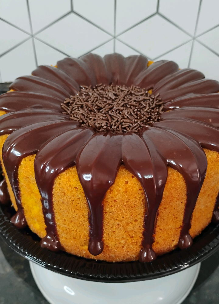 Um clássico 🍫🍫🥕🥕 #bolovulcao 