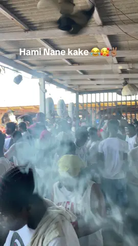 y’all thought The videos finish???? #TEMANEWTOWN #BeautifulTNT❤️ #fyp #fypシ゚ #500k #viralvideos @•¥|•Y’all are fake •|~•😔👿🥶 @Tina Afful @💕🎊Tsotsolin Aunti Otsoo🩸🦋 