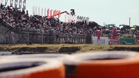 The first Qualifying session of the year is in the books and what a way to kick off the season 🤯 From intense battles to edge-of-your-seat moments, Day 1 in Madrid delivered non-stop drama and standout performances. It wasn’t easy, but we asked Ian Waddington to narrow it down to his Top 3 highlights from an action-packed day 💨 Check them out before we head into the Top 32 Battles tomorrow from 12:15PM CEST exclusively on @redbull TV 🏆 #DriftMasters #DriftMasters2025 #Drifting #Budmat #RedBull #ValinoTiresEurope #ValinoTiresInternational #4F #BudmatSteel
