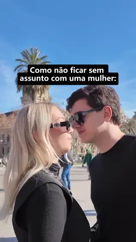 ⿡ Quebre o padrão! Chega daquele “Oi, tudo bem? O que você tá fazendo?” que não leva a lugar nenhum. Isso é um interrogatório sem emoção e a conversa morre. ⿢ Entenda o gráfico de emoção: A conversa tem altos e baixos, igual uma bateria que sempre tende a se equilibrar. Se você não faz nada, a conversa cai no neutro e fica sem graça. A mulher fica indiferente. ⿣ Use o Bloco de Interação: Faça uma pergunta aberta (que não responda só “sim” ou “não”). Recebe uma resposta com conteúdo (ex: “tô assistindo Friends”, “gosto de comida italiana”). Agora, faça um pico de emoção:  • Pode ser um flerte (elogio, provocação leve, brincadeira) 👉 pico positivo  • Ou uma desvalidação divertida, um desafio 👉 pico negativo Depois, faça outra pergunta aberta e repita o ciclo. 🟢 Por que isso funciona? Você cria picos de dopamina na mulher, que é o que deixa a conversa viciante. Ela vai querer saber qual será a próxima brincadeira, elogio ou provocação. Sem saber isso, a conversa vai morrer no neutro, ela vai responder com “kkkk”, “rs”, ou te deixar no visto. 💡 Resumo rápido: Pergunta aberta → Resposta com conteúdo → Pico de emoção (flertar ou provocar) → Pergunta aberta... e assim a conversa nunca morre. Comenta 