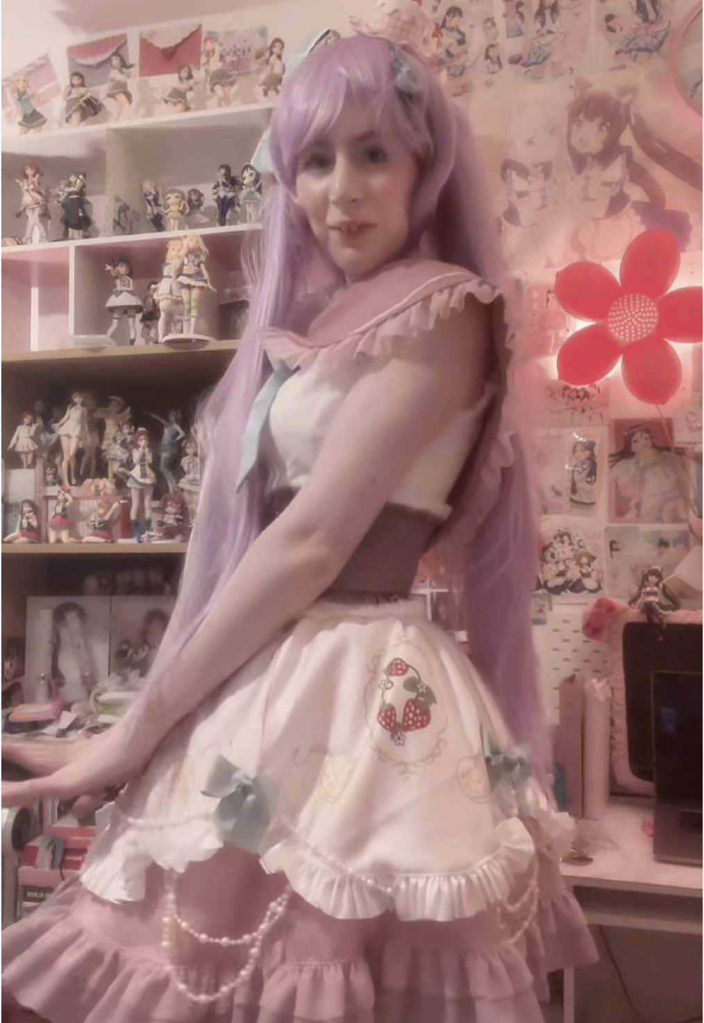 i definitely did the dance wrong🤓but miniskirt has been stuck in my head the past month😆😆 #pripara #laalamanaka 