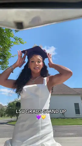 Class of 25’ yes lawd! 